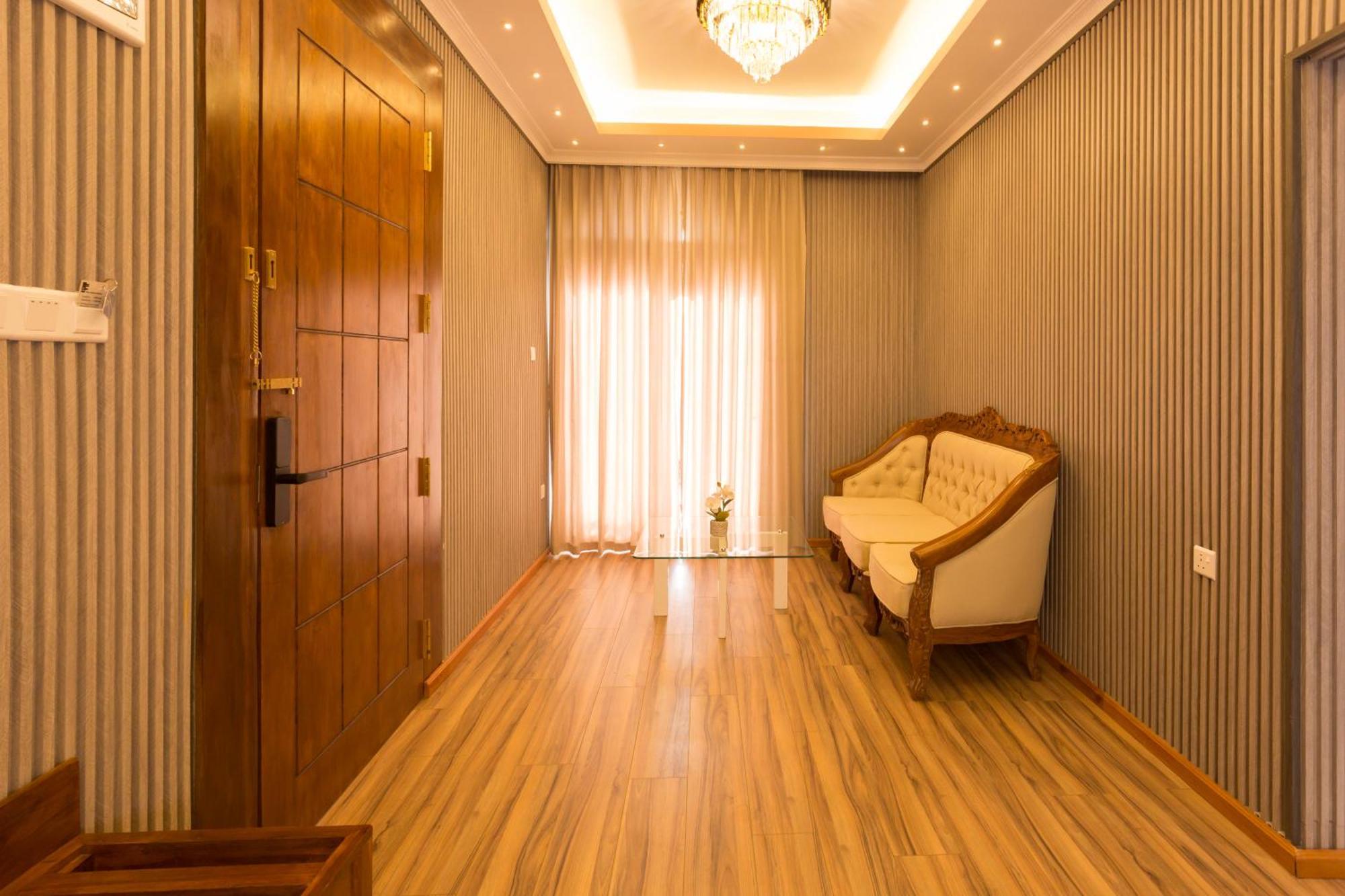 נוארה אליה Hotel Grand Turf By Gsp מראה חיצוני תמונה