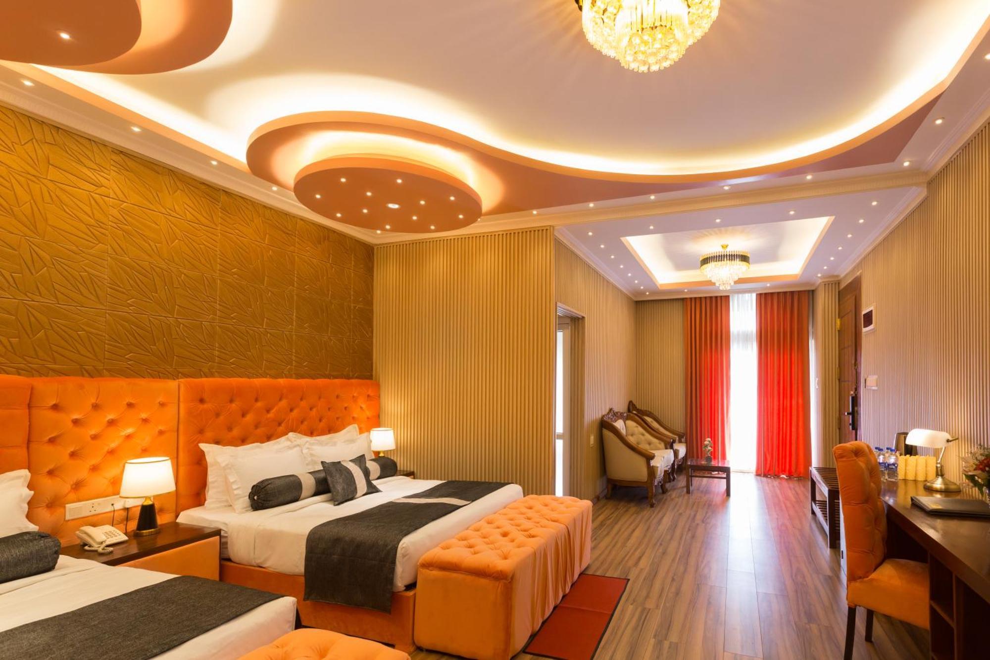 נוארה אליה Hotel Grand Turf By Gsp מראה חיצוני תמונה